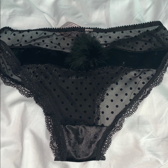 Victoria Secret So Sexy and Sleek Set - Picture 5 of 8